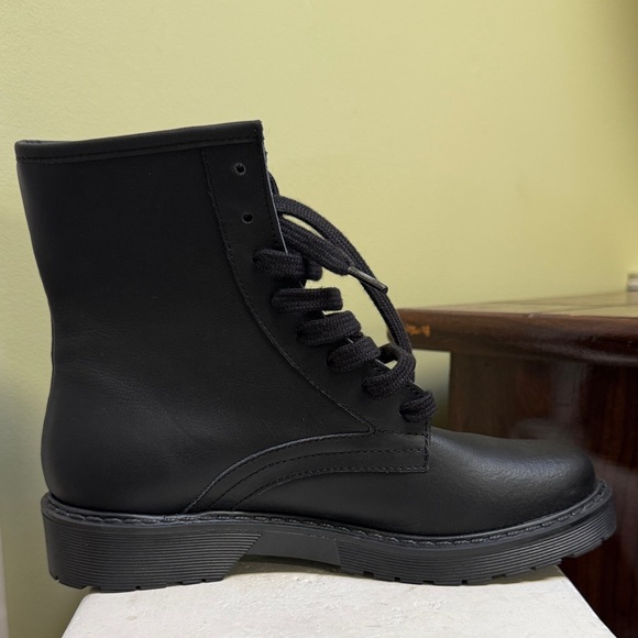 Valentino By Mario Valentino Womens Marti Leather Combat black Boots - Picture 3 of 9